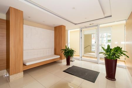 Apartamento à venda com 68m², 2 quartos e 2 vagasHall social