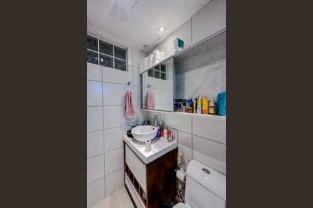 Apartamento à venda com 68m², 2 quartos e 2 vagasBanheiro da Suíte