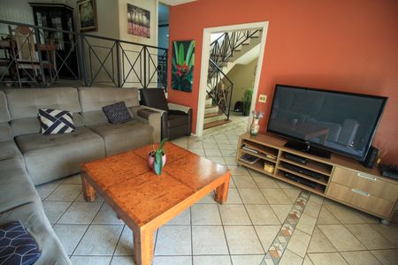Casa à venda com 360m², 3 quartos e 6 vagasSala