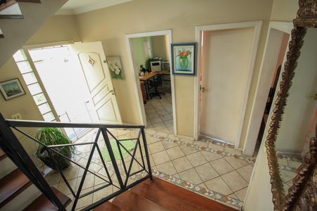 Casa à venda com 360m², 3 quartos e 6 vagasEscada da Sala