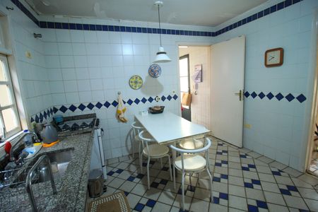 Casa à venda com 360m², 3 quartos e 6 vagasCozinha