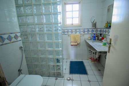 Casa à venda com 360m², 3 quartos e 6 vagasBanheiro