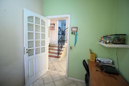 Casa à venda com 360m², 3 quartos e 6 vagasEscritório