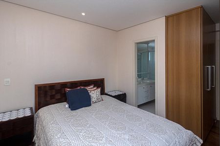 Apartamento à venda com 123m², 2 quartos e 3 vagasSuíte 2