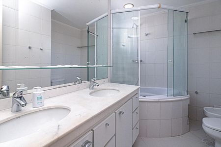 Apartamento à venda com 123m², 2 quartos e 3 vagasSuíte 2 Banheiro