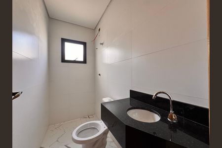 Casa à venda com 206m², 3 quartos e 2 vagas Casa à venda com 206m², 3 quartos e 2 vagasBanheiro