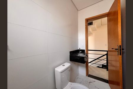 Casa à venda com 206m², 3 quartos e 2 vagas Casa à venda com 206m², 3 quartos e 2 vagasBanheiro