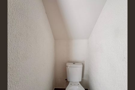 Casa à venda com 206m², 3 quartos e 2 vagas Casa à venda com 206m², 3 quartos e 2 vagasLavabo 2