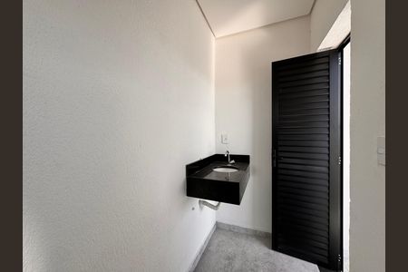 Casa à venda com 206m², 3 quartos e 2 vagas Casa à venda com 206m², 3 quartos e 2 vagasBanheiro 2