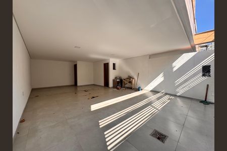 Casa à venda com 206m², 3 quartos e 2 vagas Casa à venda com 206m², 3 quartos e 2 vagasGaragem