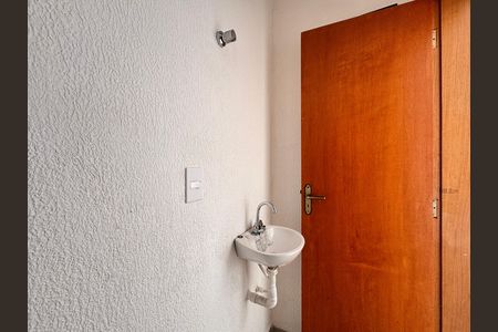 Casa à venda com 206m², 3 quartos e 2 vagas Casa à venda com 206m², 3 quartos e 2 vagasLavabo 2
