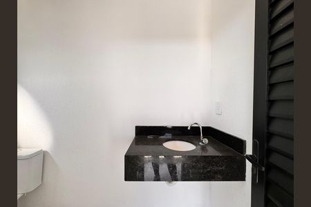 Casa à venda com 206m², 3 quartos e 2 vagas Casa à venda com 206m², 3 quartos e 2 vagasBanheiro 2