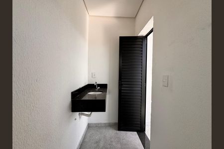 Casa à venda com 206m², 3 quartos e 2 vagas Casa à venda com 206m², 3 quartos e 2 vagasBanheiro 2