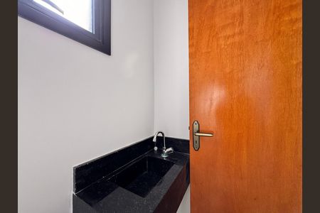 Casa à venda com 206m², 3 quartos e 2 vagas Casa à venda com 206m², 3 quartos e 2 vagasLavabo 1