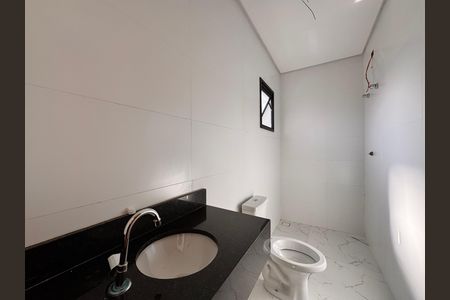 Casa à venda com 206m², 3 quartos e 2 vagas Casa à venda com 206m², 3 quartos e 2 vagasBanheiro da Suíte