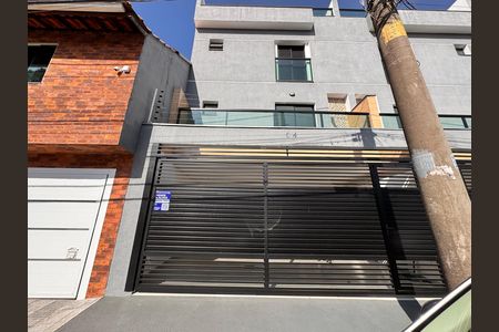 Casa à venda com 206m², 3 quartos e 2 vagas Casa à venda com 206m², 3 quartos e 2 vagasFachada + plaquinha
