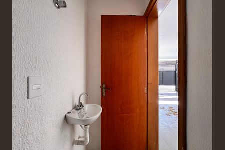 Casa à venda com 206m², 3 quartos e 2 vagas Casa à venda com 206m², 3 quartos e 2 vagasLavabo 2