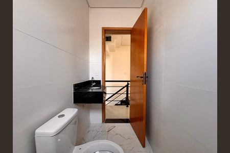 Casa à venda com 206m², 3 quartos e 2 vagas Casa à venda com 206m², 3 quartos e 2 vagasBanheiro