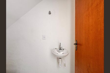 Casa à venda com 206m², 3 quartos e 2 vagas Casa à venda com 206m², 3 quartos e 2 vagasLavabo 2
