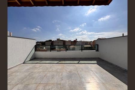 Casa à venda com 206m², 3 quartos e 2 vagas Casa à venda com 206m², 3 quartos e 2 vagasCobertura