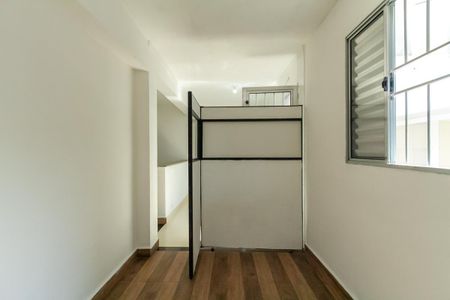 Casa para alugar com 48m², 1 quarto e sem vaga Casa para alugar com 48m², 1 quarto e sem vagaCopa