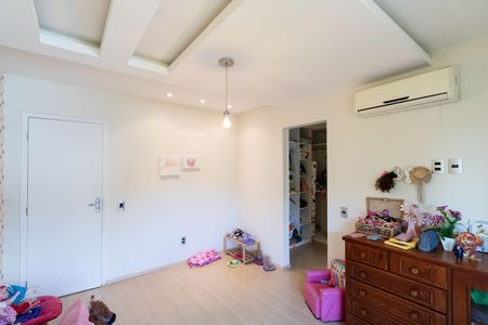 Casa de condomínio para alugar com 600m², 6 quartos e 4 vagas Suíte 4