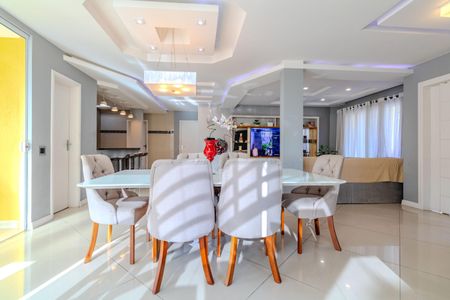 Casa de condomínio para alugar com 600m², 6 quartos e 4 vagasSala de Jantar