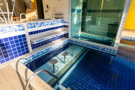 Casa de condomínio para alugar com 600m², 6 quartos e 4 vagasÁrea comum - Piscina