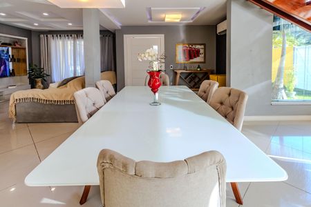 Casa de condomínio para alugar com 600m², 6 quartos e 4 vagasSala de Jantar
