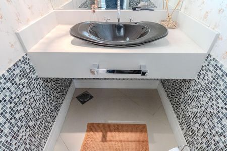 Casa de condomínio para alugar com 600m², 6 quartos e 4 vagasLavabo