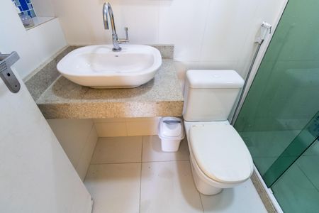 Casa de condomínio para alugar com 600m², 6 quartos e 4 vagasBanheiro