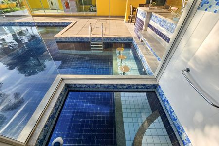 Casa de condomínio para alugar com 600m², 6 quartos e 4 vagasÁrea comum - Piscina