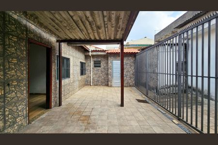 Casa para alugar com 47m², 1 quarto e sem vagaQuintal