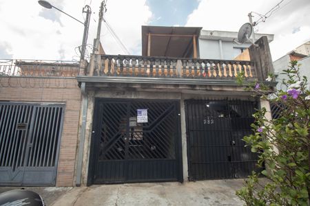 Casa à venda com 270m², 4 quartos e 2 vagasFachada e Placa