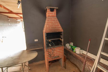 Casa à venda com 270m², 4 quartos e 2 vagasChurrasqueira