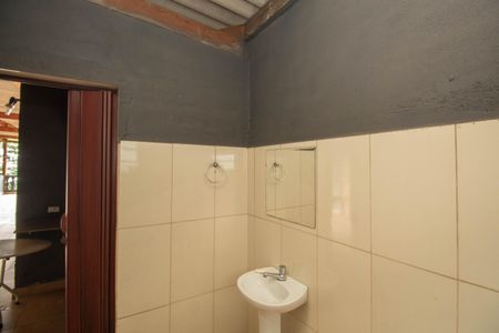 Casa à venda com 270m², 4 quartos e 2 vagasBanheiro 2