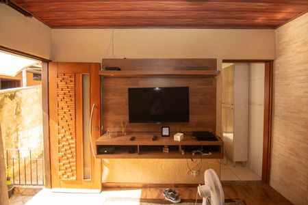 Casa à venda com 270m², 4 quartos e 2 vagasSala