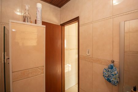 Casa à venda com 270m², 4 quartos e 2 vagasBanheiro 1