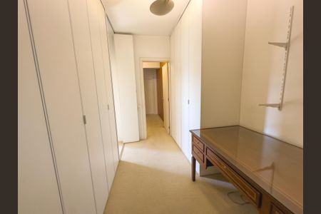 Apartamento à venda com 191m², 4 quartos e 3 vagasCorredor