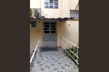 Apartamento à venda com 67m², 2 quartos e 1 vaga Apartamento à venda com 67m², 2 quartos e 1 vagaEntrada do edifício