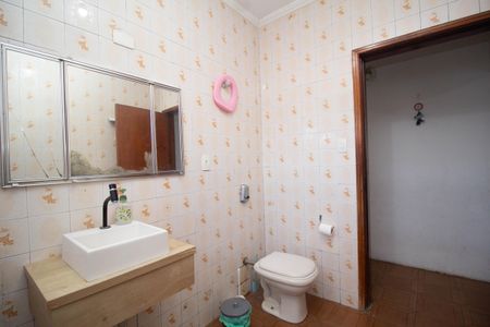 Casa à venda com 300m², 3 quartos e 2 vagas Casa à venda com 300m², 3 quartos e 2 vagasBanheiro 1