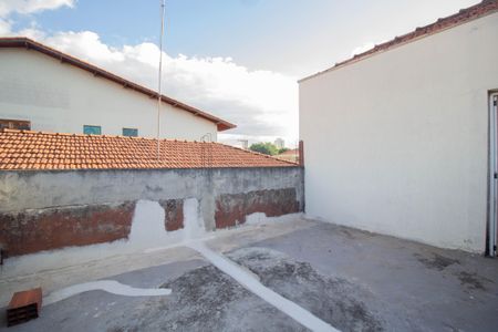 Casa à venda com 300m², 3 quartos e 2 vagas Casa à venda com 300m², 3 quartos e 2 vagasTerraço