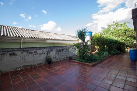 Casa à venda com 300m², 3 quartos e 2 vagas Casa à venda com 300m², 3 quartos e 2 vagasÁrea Externa