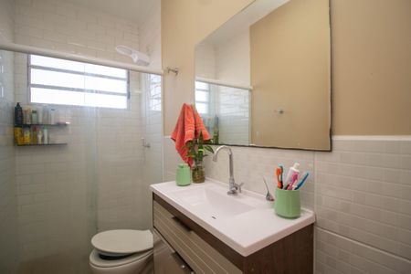 Casa à venda com 300m², 3 quartos e 2 vagas Casa à venda com 300m², 3 quartos e 2 vagasBanheiro 2