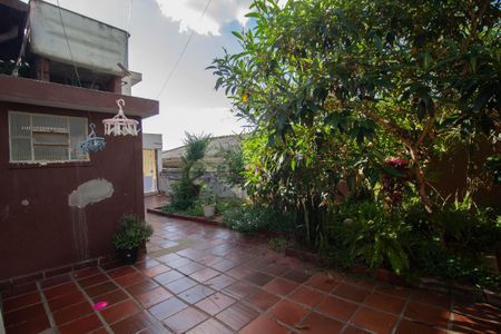 Casa à venda com 300m², 3 quartos e 2 vagas Casa à venda com 300m², 3 quartos e 2 vagasÁrea Externa