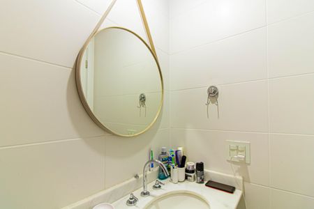 Apartamento à venda com 69m², 2 quartos e 1 vaga Apartamento à venda com 69m², 2 quartos e 1 vagaBanheiro