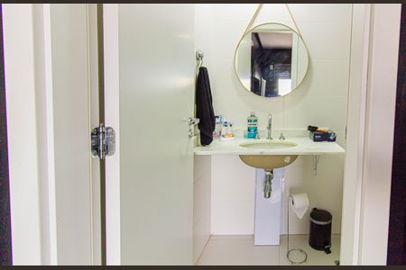 Apartamento à venda com 69m², 2 quartos e 1 vaga Apartamento à venda com 69m², 2 quartos e 1 vagaBanheiro da Suíte