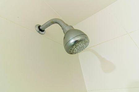 Apartamento à venda com 69m², 2 quartos e 1 vaga Apartamento à venda com 69m², 2 quartos e 1 vagaBanheiro da Suíte