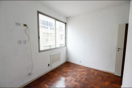 Apartamento à venda com 125m², 4 quartos e 2 vagasQuarto 2