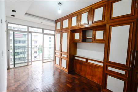 Apartamento à venda com 125m², 4 quartos e 2 vagasSuíte